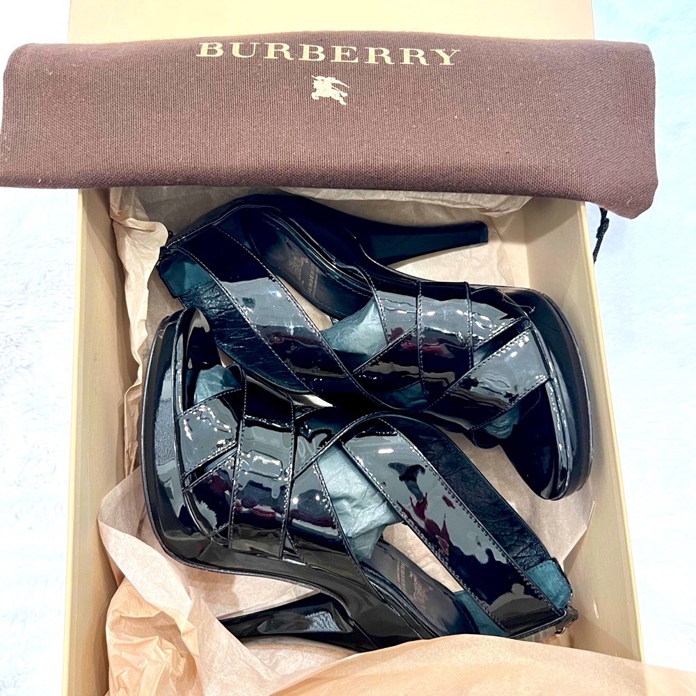 Burberry Shoes-Excellent-Such great style! See Chic Matching Bag in My closet!